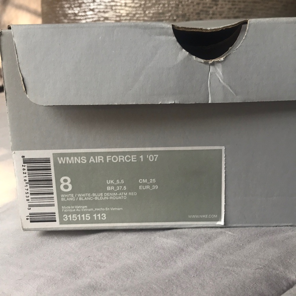 Nike Women’s Air Force 1 ‘07